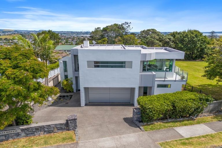 Photo of property in 80 Bleakhouse Road, Howick, Auckland, 2014