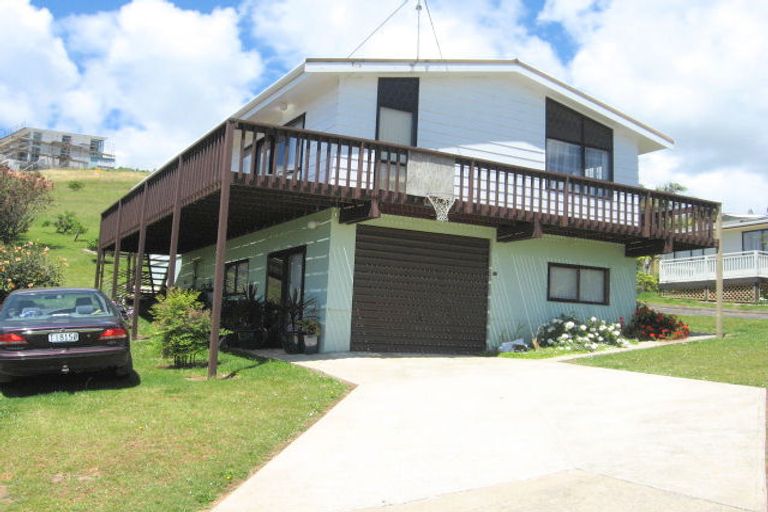 Photo of property in 32 Stratford Drive, Cable Bay, 0420