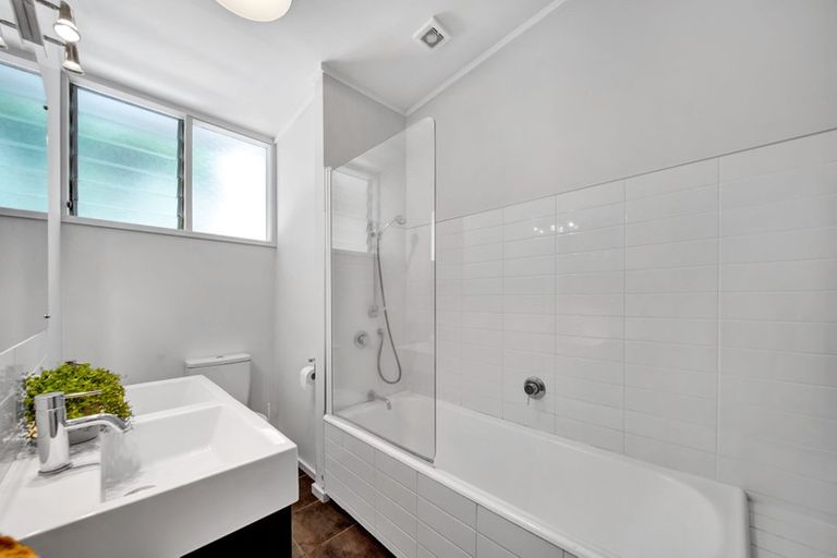 Photo of property in 59 Doralto Road, Frankleigh Park, New Plymouth, 4310