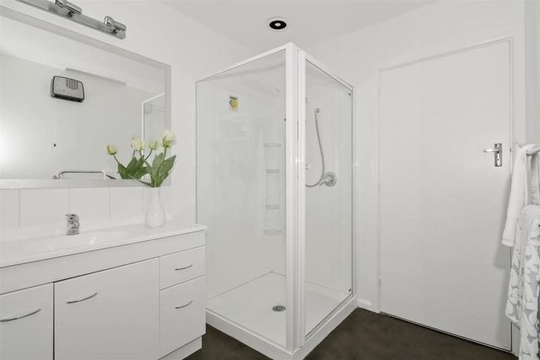 Photo of property in 25 Gleneagles Terrace, Ilam, Christchurch, 8053