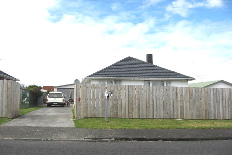 Photo of property in 28 Orchard Rise, Rosehill, Papakura, 2113