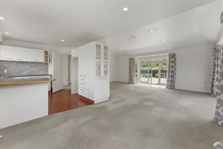 Photo of property in 14 Millwood Place, Silverstream, Upper Hutt, 5019