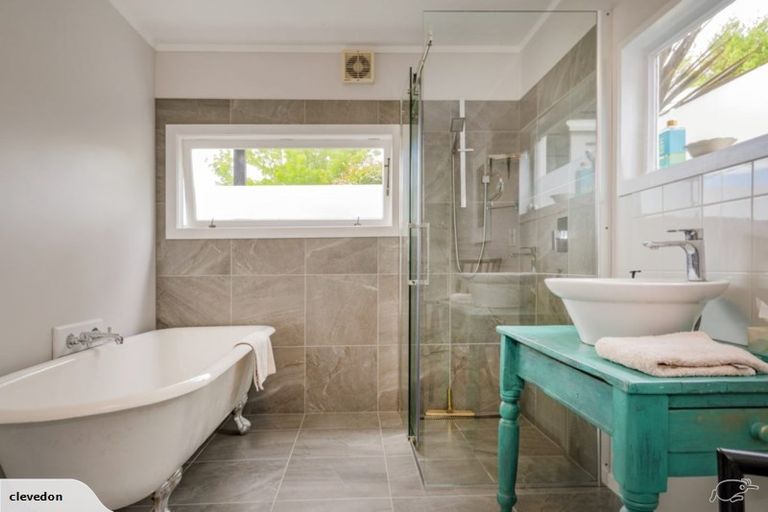 Photo of property in 2 Brenton Place, Whangamata, 3691