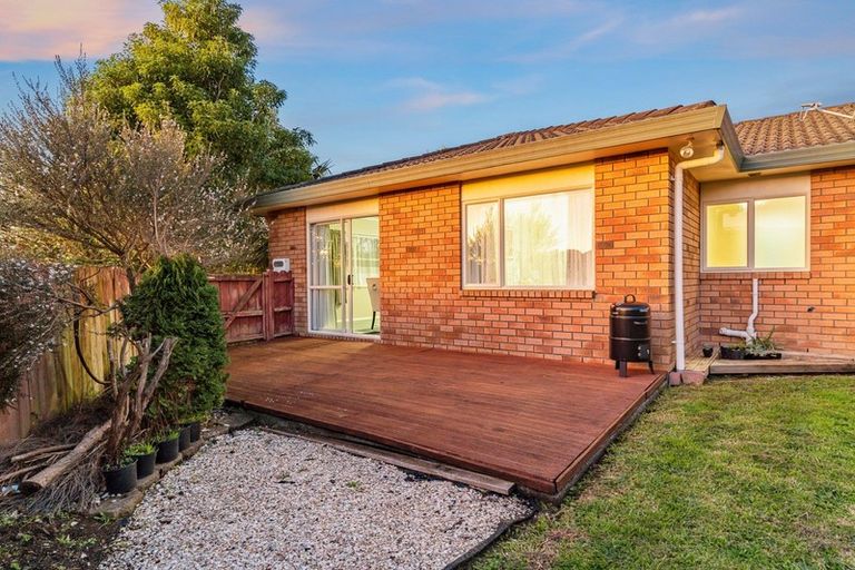 Photo of property in 12 Bokeen Lane, Flat Bush, Auckland, 2019