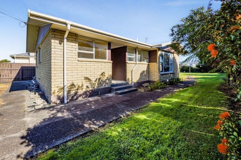 Photo of property in 25 Wilson Street, Waverley, 4510