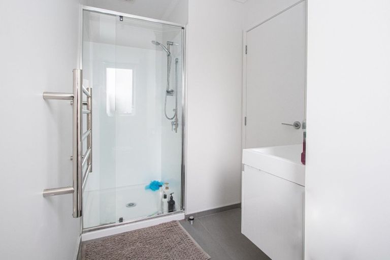 Photo of property in 2/1 Hibiscus Avenue, Hamilton Lake, Hamilton, 3204