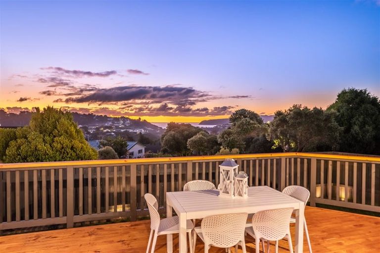 Photo of property in 86 Mercury Way, Whitby, Porirua, 5024