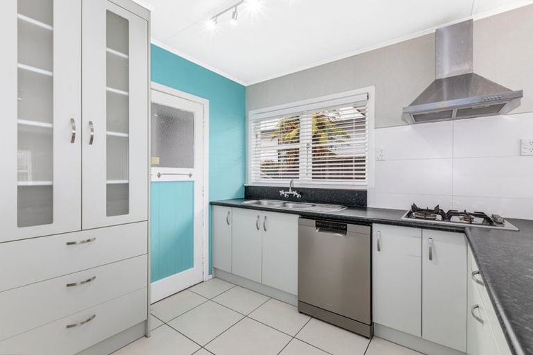 Photo of property in 10 Gardiner Grove, Wainuiomata, Lower Hutt, 5014