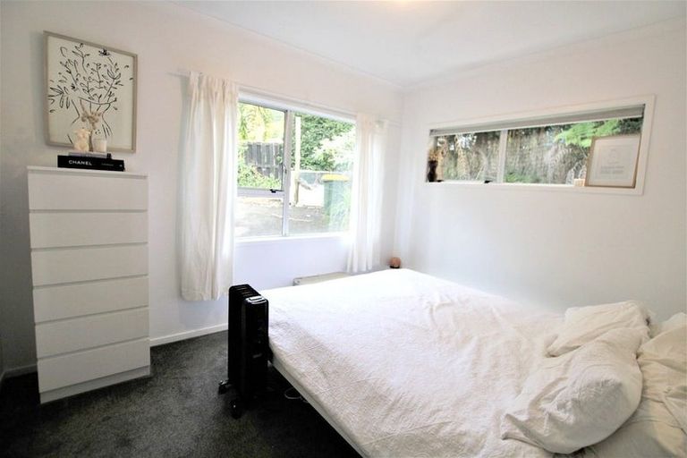 Photo of property in 27 Malters Place, Browns Bay, Auckland, 0630