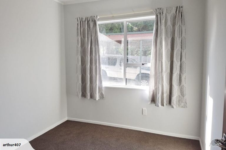 Photo of property in 3/11 Alston Avenue, Kelston, Auckland, 0602