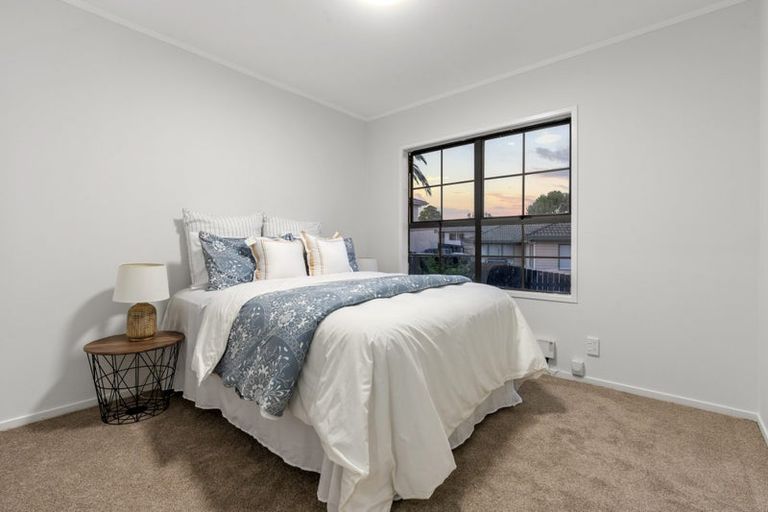 Photo of property in 28 Mcquarrie Avenue, Wattle Downs, Auckland, 2103