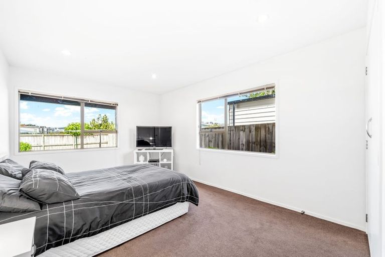 Photo of property in 19b Albatross Road, Red Beach, 0932