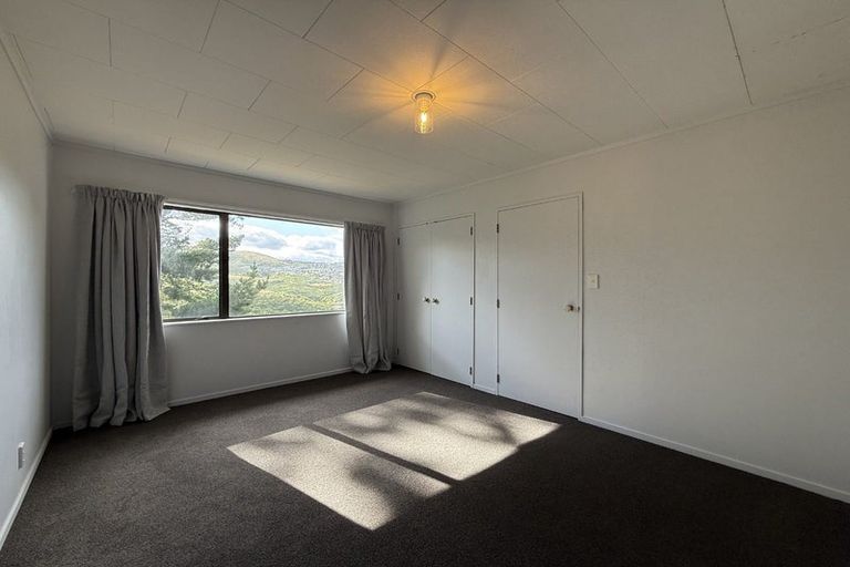 Photo of property in 54 Guadeloupe Crescent, Grenada Village, Wellington, 6037