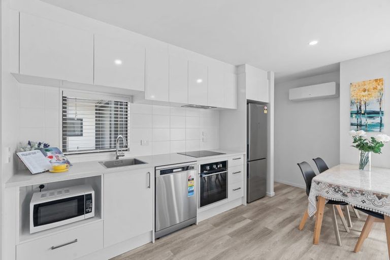 Photo of property in 3/58 Division Street, Riccarton, Christchurch, 8041