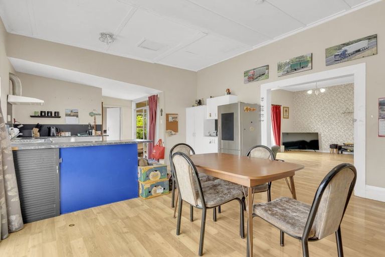 Photo of property in 61 Swinburn Street, Dannevirke, 4930