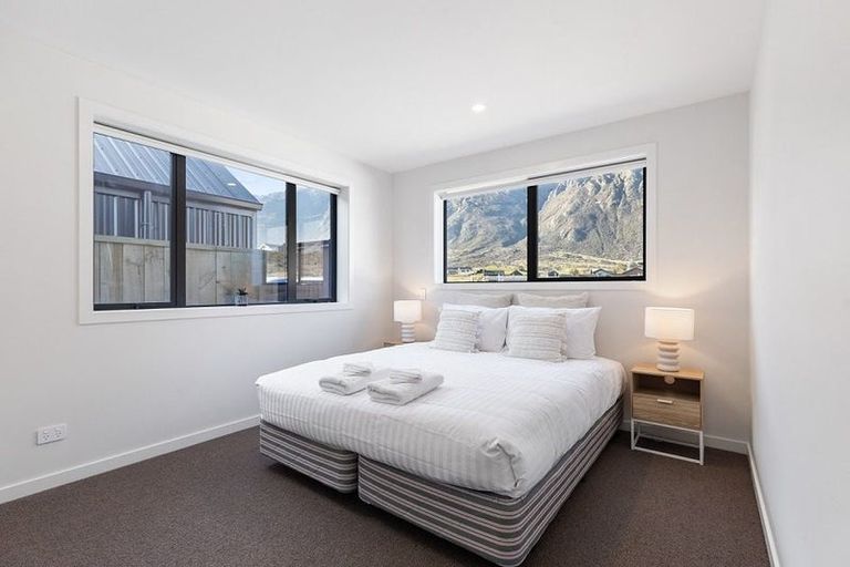 Photo of property in 60 Spur Ridge Rise, Jacks Point, 9371