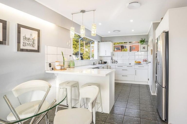 Photo of property in 28 Leeward Drive, Whitby, Porirua, 5024