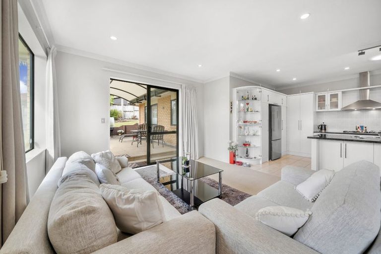 Photo of property in 16 Leafield Crescent, Henderson, Auckland, 0612