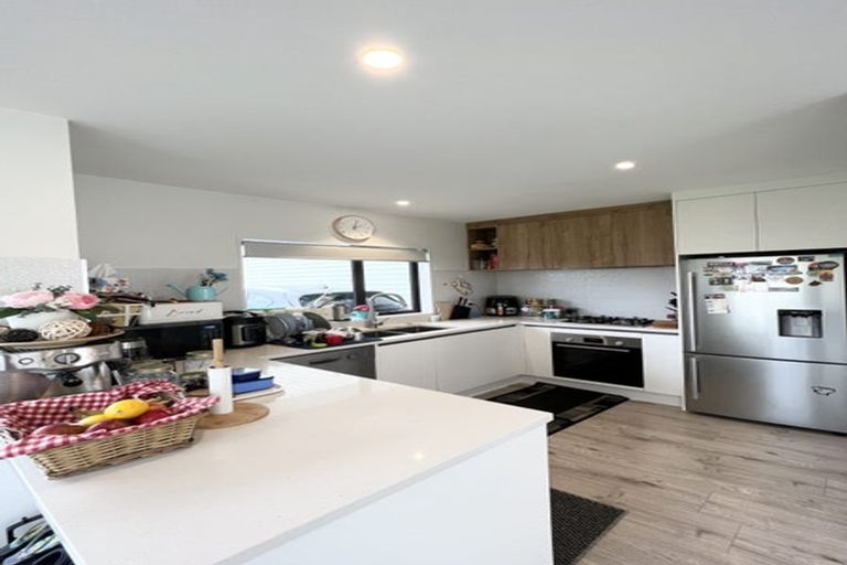 Photo of property in 15 Tahingamanu Road, Hobsonville, Auckland, 0616