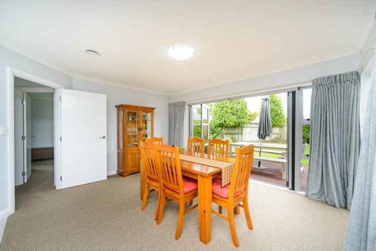 Photo of property in 19 Karina Terrace, Roslyn, Palmerston North, 4414
