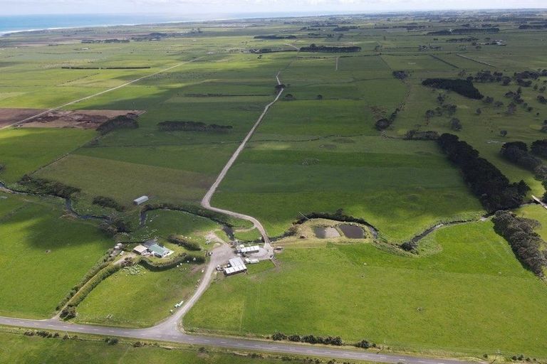 Photo of property in 189 Namu Road, Opunake, 4681