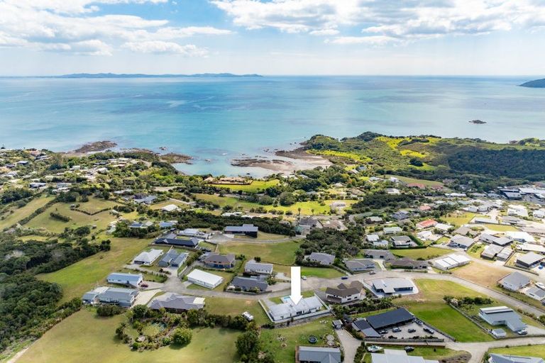 Photo of property in 27 Eagles Way, Cable Bay, 0420
