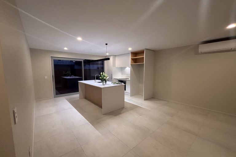 Photo of property in 3/50 Marine Parade, North New Brighton, Christchurch, 8083