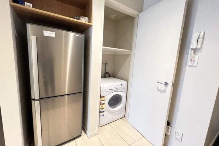 Photo of property in Monument Apartments, 2b/245 Wakefield Street, Te Aro, Wellington, 6011