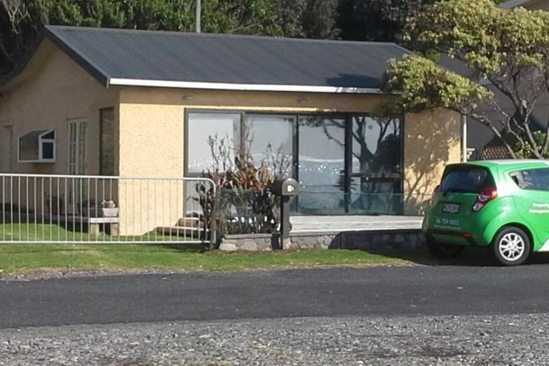 Photo of property in 31 Onaero Beach Road, Onaero, Urenui, 4383