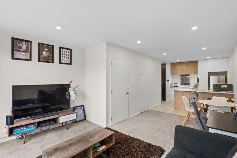 Photo of property in 2/24 Devonport Lane, St Albans, Christchurch, 8014