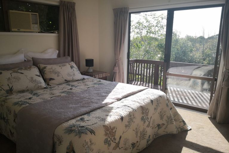 Photo of property in 15 Kingsclere Place, Goodwood Heights, Auckland, 2105