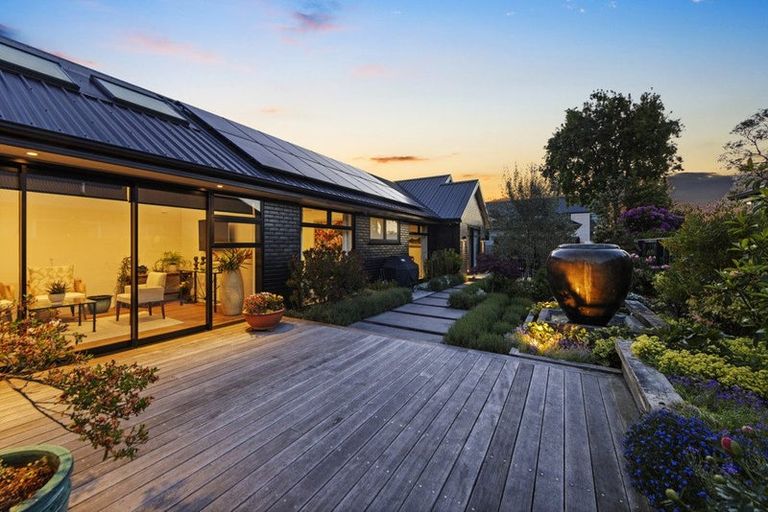 Photo of property in 17 Lees Road, Strowan, Christchurch, 8052