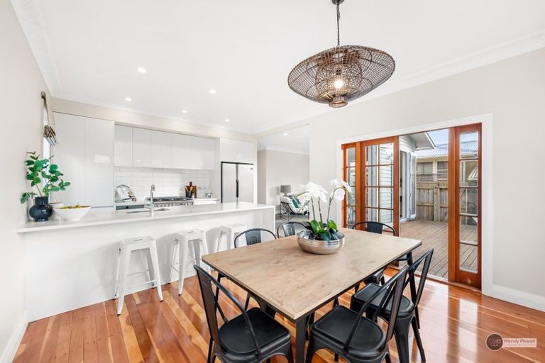 Photo of property in 35 Burnside Street, Waterloo, Lower Hutt, 5011