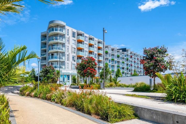 Photo of property in 604/27 Don Mckinnon Drive, Albany, Auckland, 0632