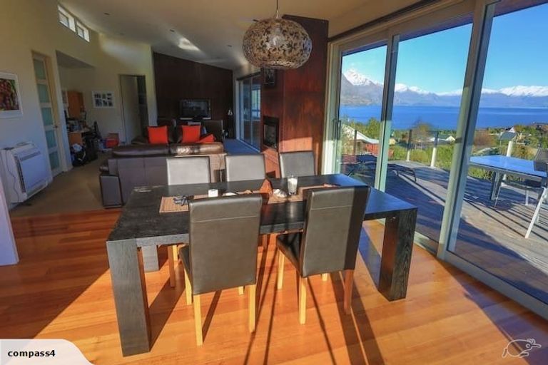 Photo of property in 17 Poplar Drive, Kelvin Heights, Queenstown, 9300