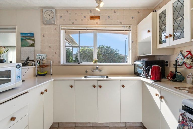 Photo of property in 1 Marwood Place, Mount Maunganui, 3116