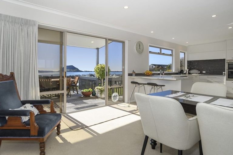 Photo of property in 18 Hinewa Road, Otumoetai, Tauranga, 3110