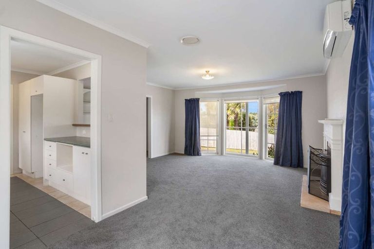 Photo of property in 9 Towra Place, Botany Downs, Auckland, 2010