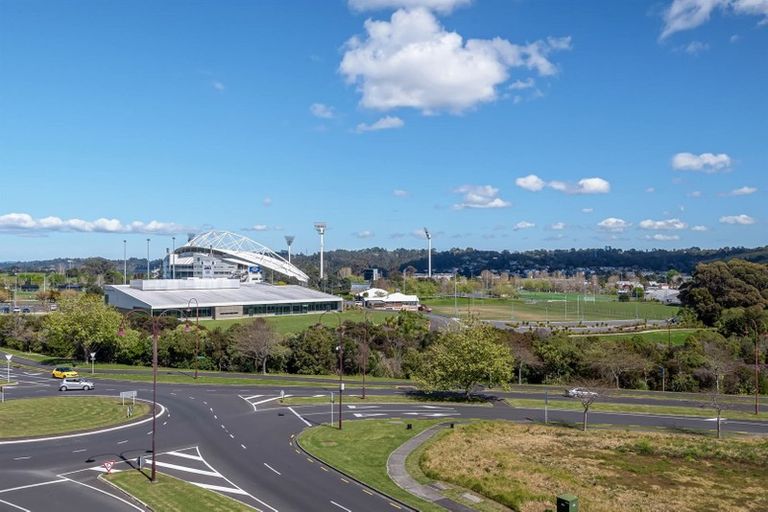 Photo of property in 604/27 Don Mckinnon Drive, Albany, Auckland, 0632