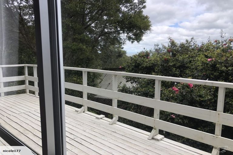 Photo of property in 7a Tinopai Road, Titirangi, Auckland, 0604