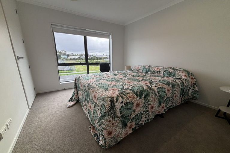 Photo of property in 60 Te Napi Drive, Takanini, 2112