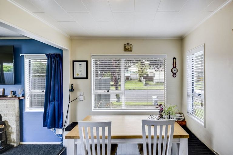 Photo of property in 25 Tait Drive, Greenmeadows, Napier, 4112