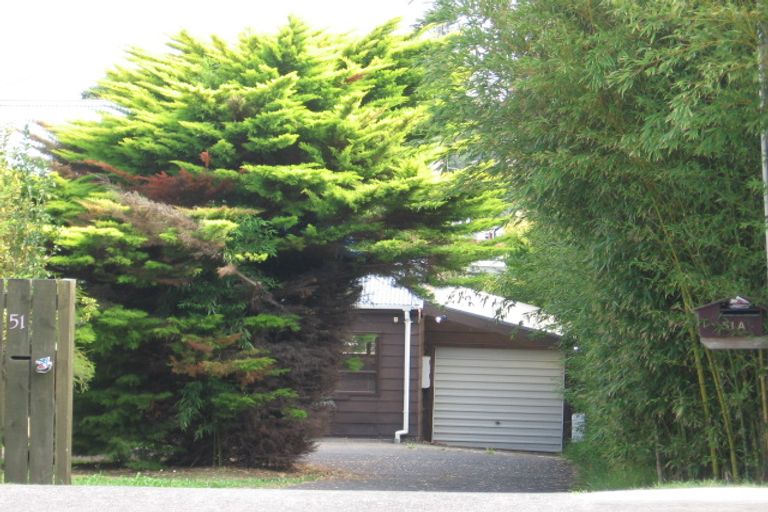 Photo of property in 2/51 Browns Bay Road, Browns Bay, Auckland, 0630