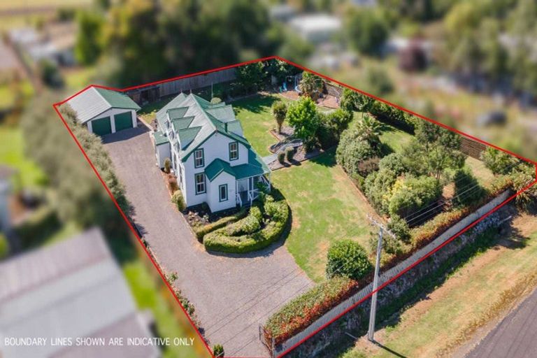 Photo of property in Dippers Halll, 28 Bell Street, Otane, 4202