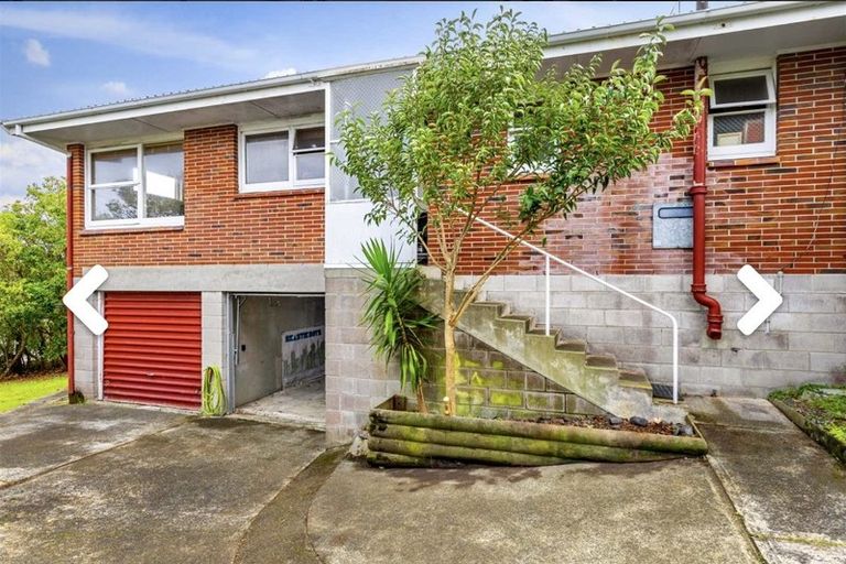 Photo of property in 2/29 Howard Road, Northcote, Auckland, 0627