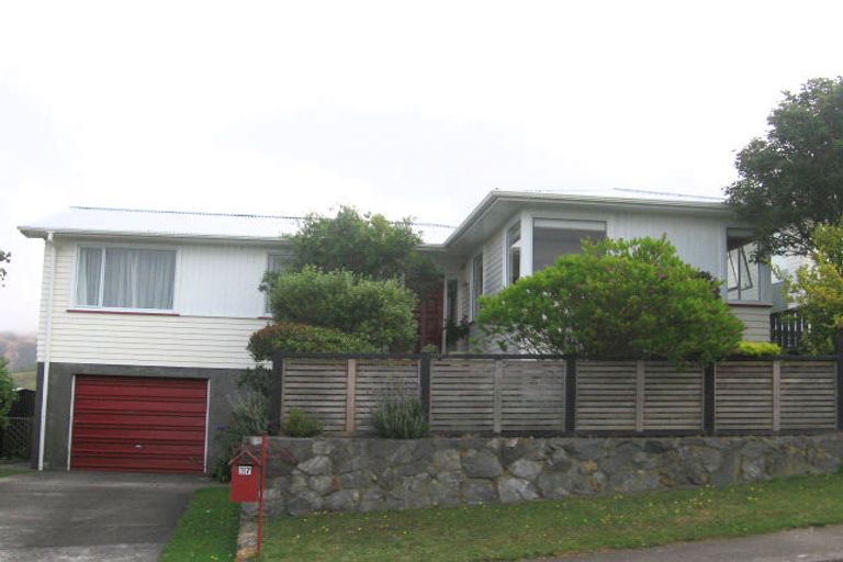 Photo of property in 37 Kandy Crescent, Ngaio, Wellington, 6035