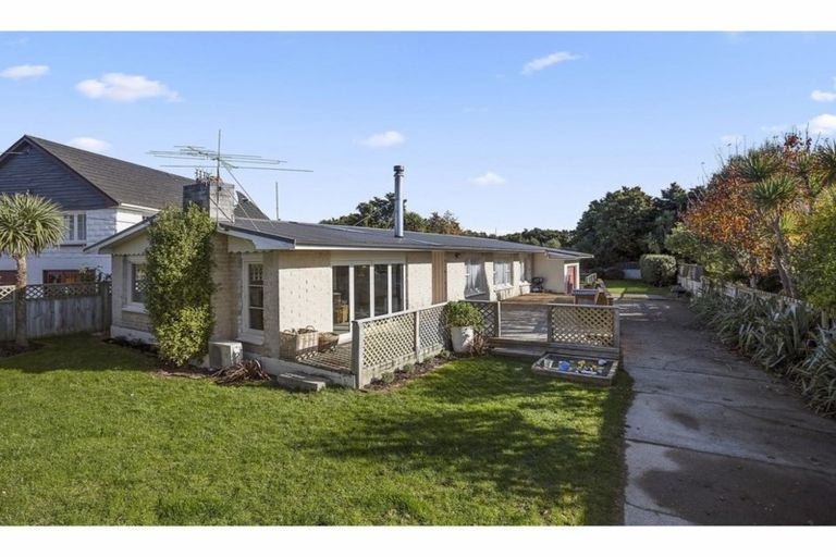 Photo of property in 26 Black Road, Otatara, Invercargill, 9879