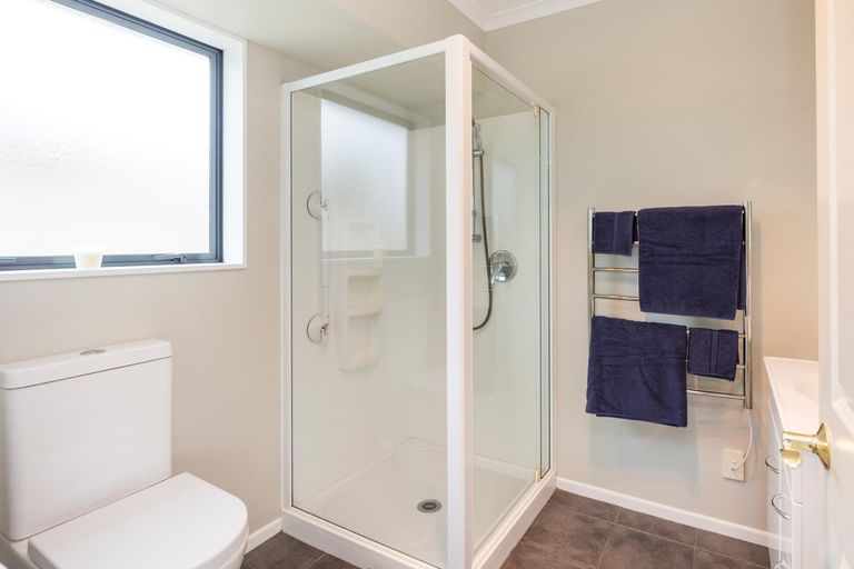 Photo of property in 147 Pacific Drive, Fitzherbert, Palmerston North, 4410