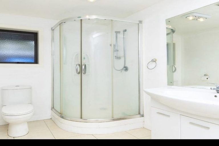 Photo of property in 24 Waikoukou Valley Road, Waimauku, 0812