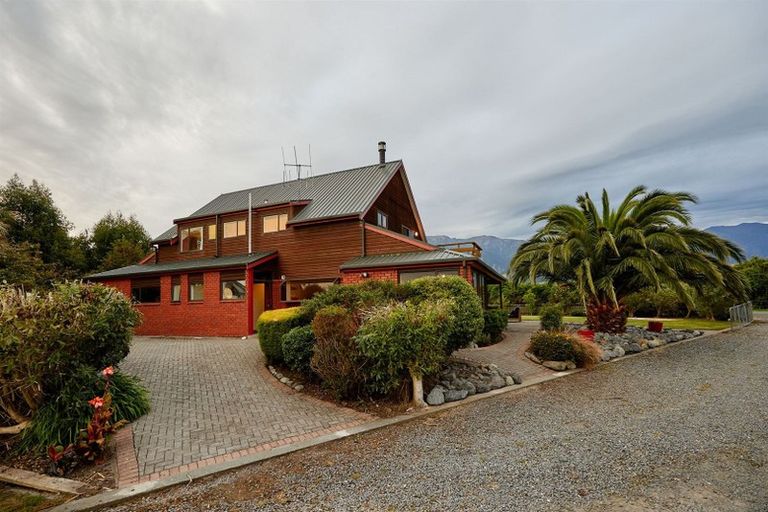 Photo of property in 61 Harnetts Road, Kaikoura Flat, Kaikoura, 7371